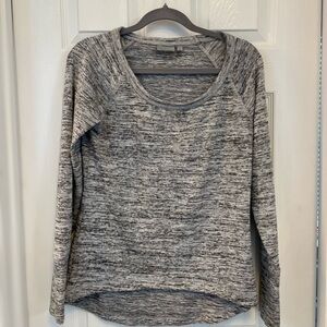 Athleta long sleeve shirt gray heather Size XS